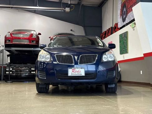 Used 2010 Pontiac Vibe AWD w/ Sun And Sound Package image 39
