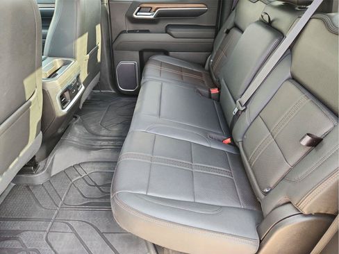 Certified 2022 Chevrolet Silverado 1500 High Country w/ High Country Premium Package AWD/4WD image 26