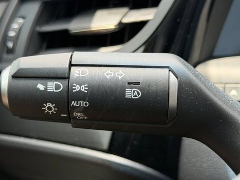Used 2024 Lexus ES 350 w/ Premium Package FWD image 29