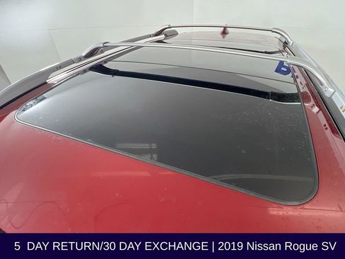 Used 2019 Nissan Rogue SV w/ Sun & Sound Touring Package AWD/4WD image 17
