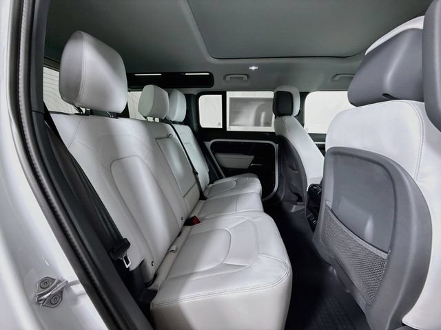 New 2026 Land Rover Defender 110 X-Dynamic SE AWD/4WD image 29