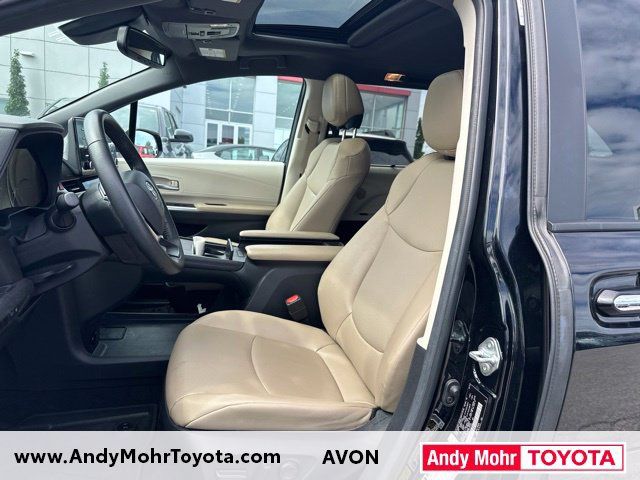 Used 2024 Toyota Sienna XLE AWD/4WD image 10