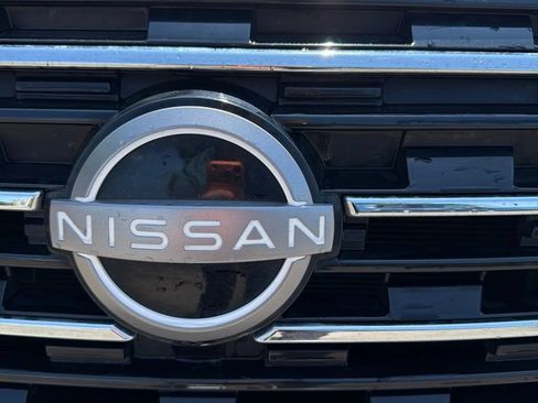 Used 2025 Nissan Rogue SV AWD/4WD image 4