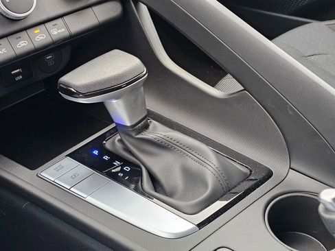 New 2026 Hyundai Elantra SE image 23