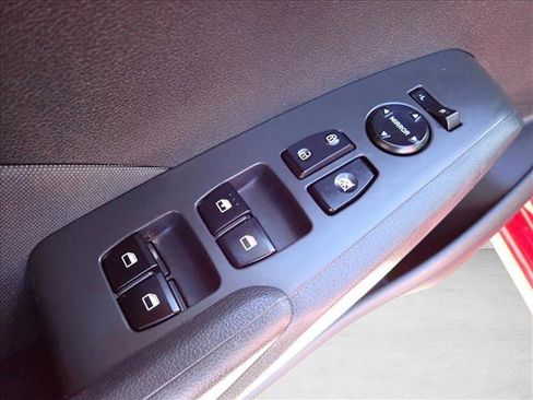 Used 2021 Hyundai Accent SE image 11