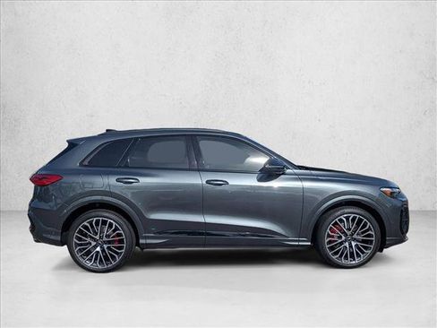 Used 2025 Audi SQ5 Premium Plus image 4