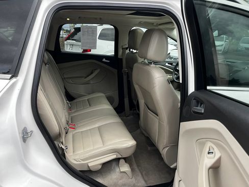 Used 2015 Ford Escape Titanium w/ Equipment Group 301A AWD/4WD image 15