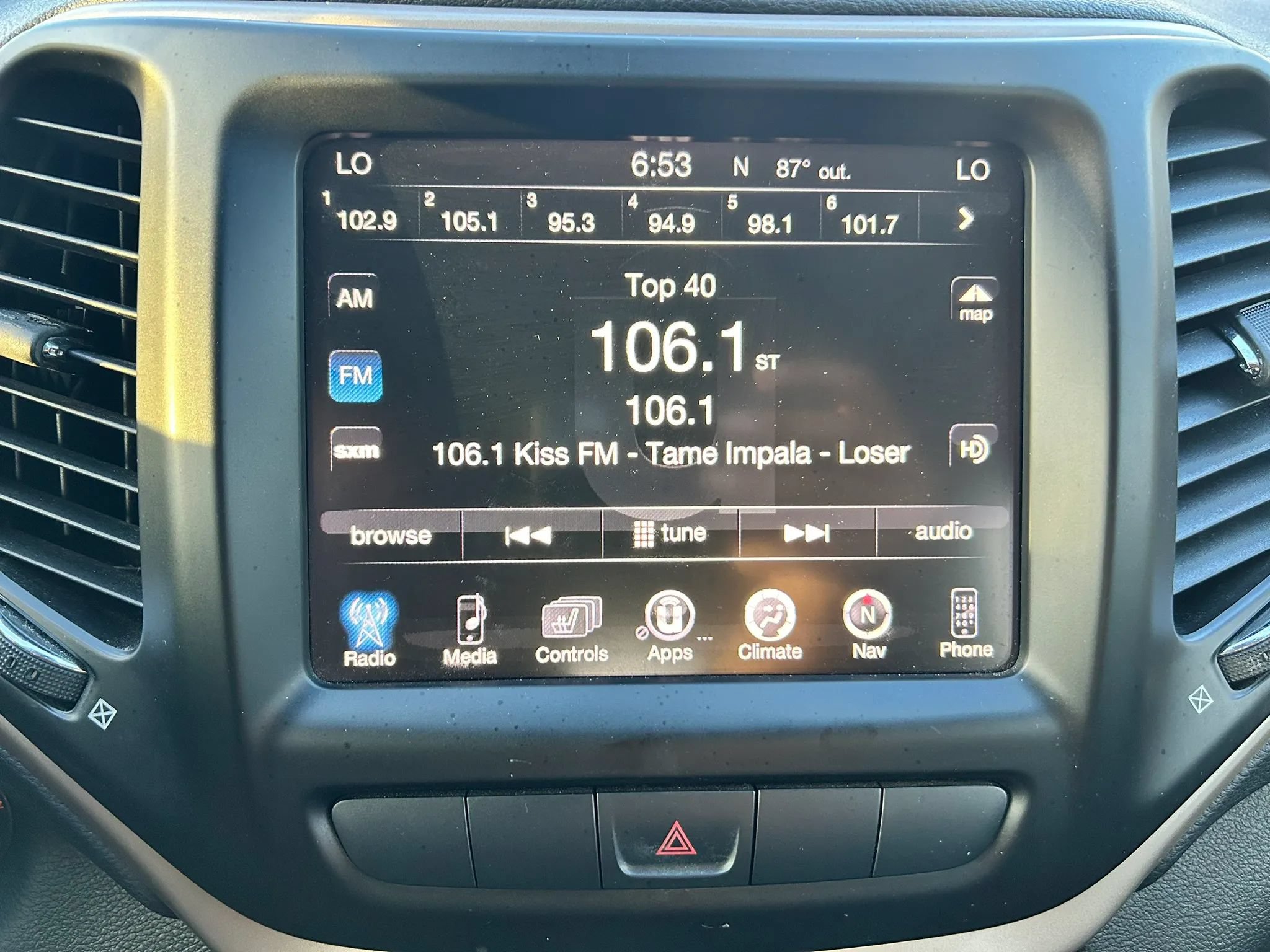 Used 2015 Jeep Cherokee Limited FWD image 21