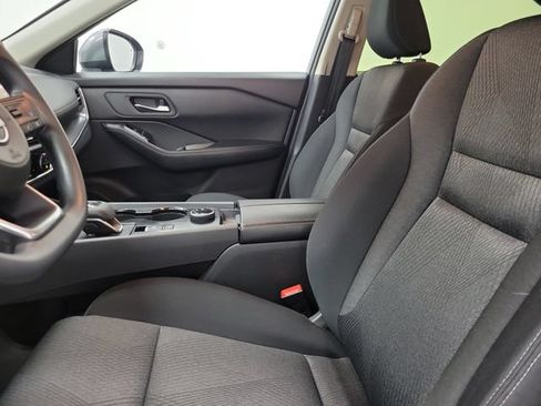 Used 2024 Nissan Rogue SV AWD/4WD image 18