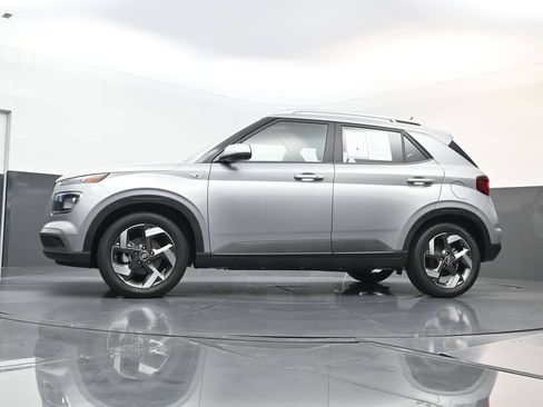 Certified 2026 Hyundai Venue SEL FWD image 27