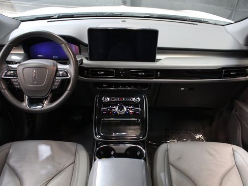 Used 2023 Lincoln Nautilus Reserve FWD image 30