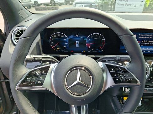 New 2025 Mercedes-Benz GLA 250 4MATIC image 19