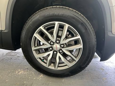 Used 2019 GMC Acadia SLE FWD image 11