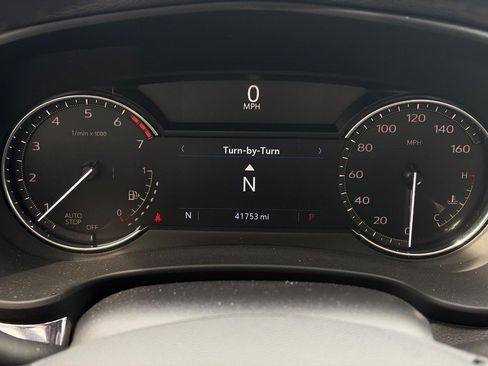 Used 2022 Cadillac XT4 Luxury w/ Driver Awareness Package FWD image 6