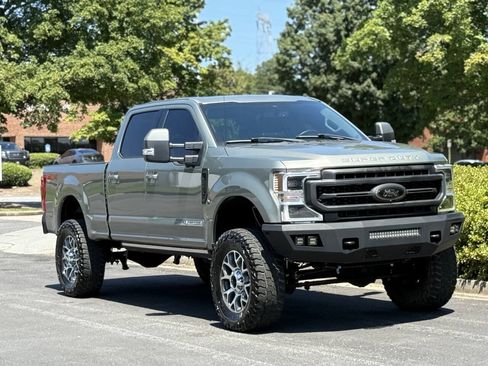 Used 2020 Ford F250 Lariat w/ Lariat Ultimate Package AWD/4WD image 3