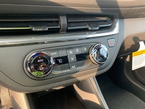 New 2026 Buick Envista Preferred image 22