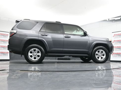 Used 2022 Toyota 4Runner SR5 Premium image 38