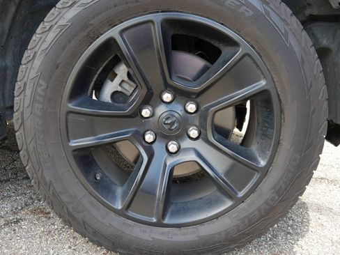Used 2024 RAM 1500 Big Horn AWD/4WD image 7