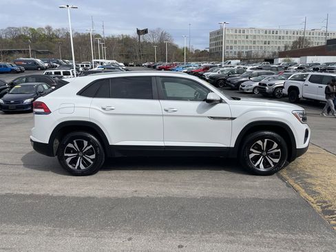 Used 2026 Volkswagen Atlas Cross Sport SE AWD/4WD image 7