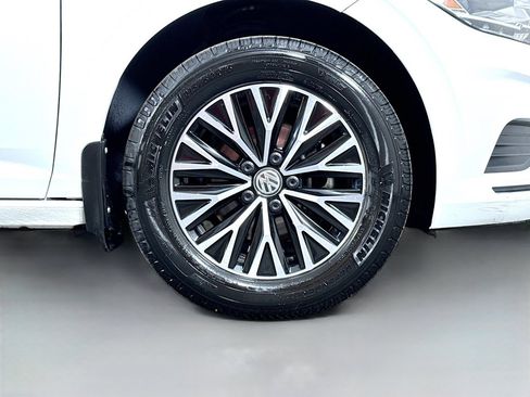 Used 2020 Volkswagen Jetta SE FWD image 9
