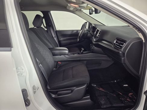 Certified 2022 Dodge Durango SXT w/ Anodized Platinum Package image 33