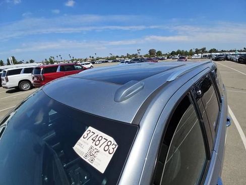 Used 2025 Chevrolet Tahoe High Country AWD/4WD image 2