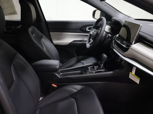 New 2026 Jeep Compass Limited AWD/4WD image 17