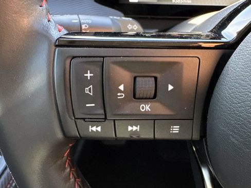 Used 2025 Nissan Kicks SR image 23