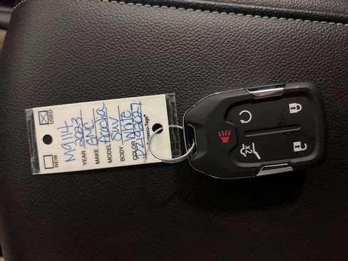 Certified 2023 GMC Acadia SLE w/ Driver Convenience Package image 22