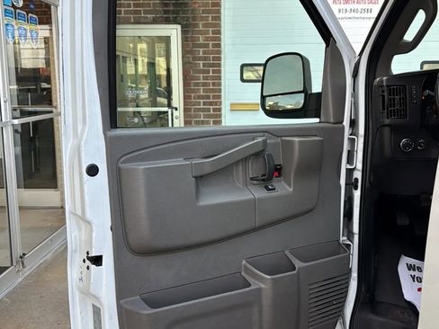 Used 2017 Chevrolet Express 2500 LS image 19