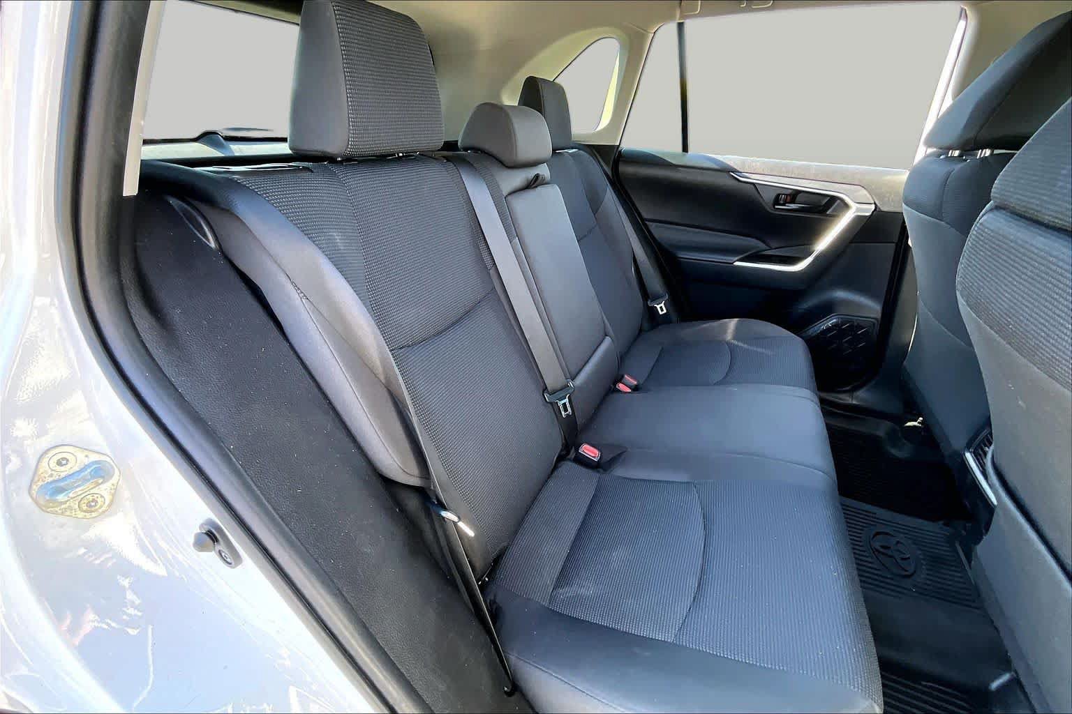 Certified 2024 Toyota RAV4 LE AWD/4WD image 19