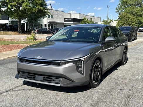 Certified 2025 Kia K4 EX FWD image 2