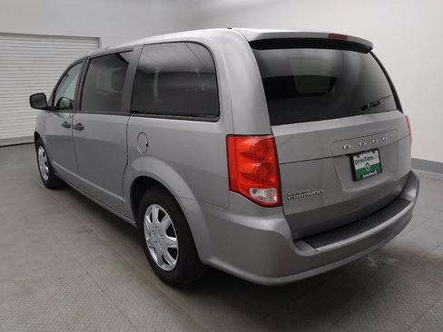 Used 2020 Dodge Grand Caravan SE FWD image 5