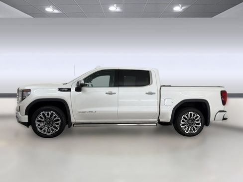 Used 2023 GMC Sierra 1500 Denali Ultimate AWD/4WD image 2