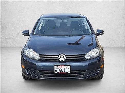Used 2012 Volkswagen Golf 2-Door FWD image 2