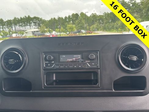 Used 2021 Freightliner Sprinter 3500 image 24