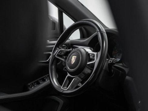 Used 2016 Porsche Macan S image 27