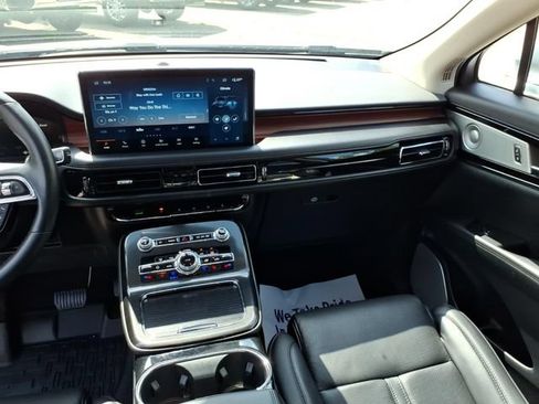Used 2022 Lincoln Nautilus Reserve w/ Equipment Group 202A AWD/4WD image 14