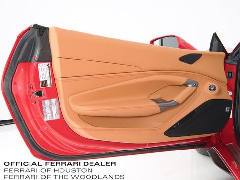 Used 2023 Ferrari F8 Tributo image 22