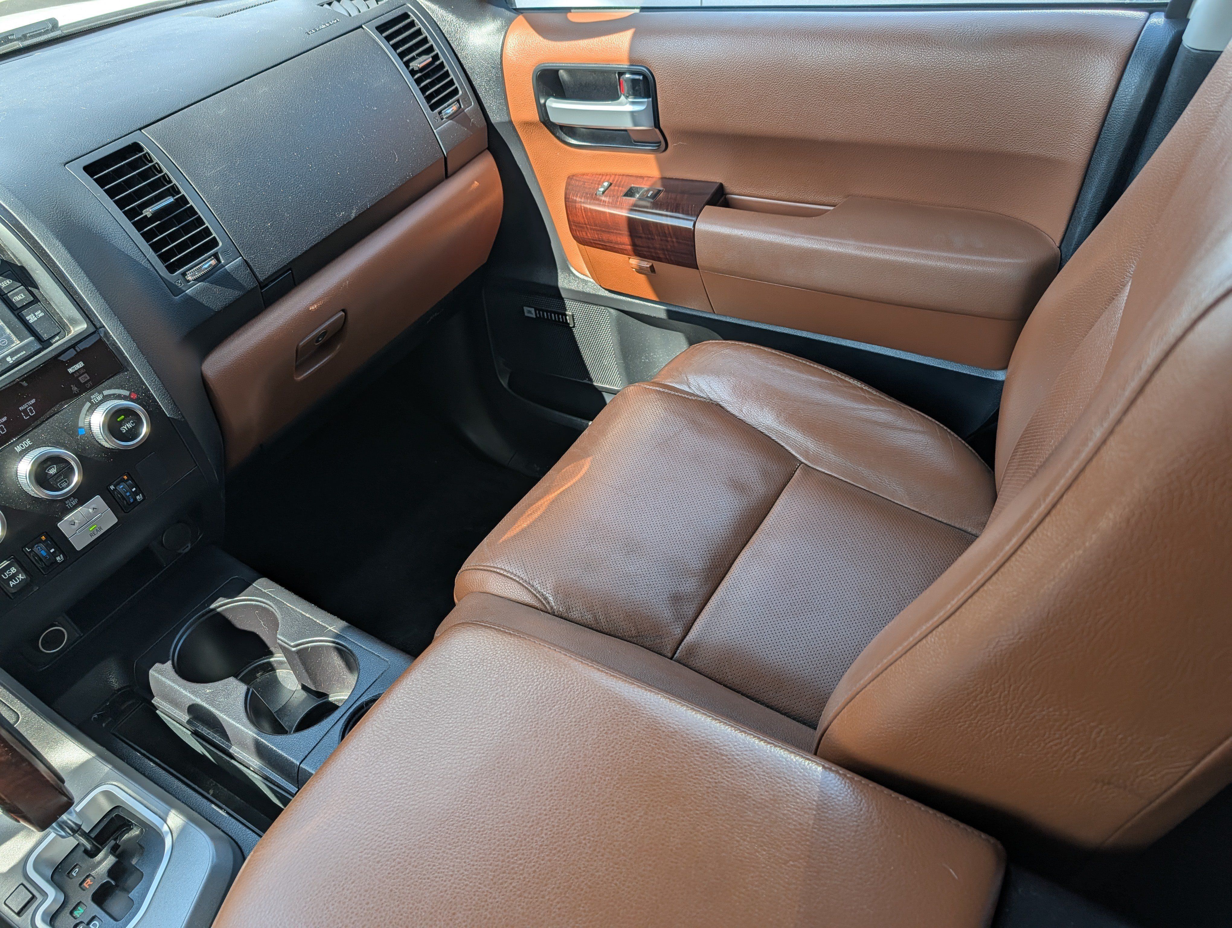 Used 2016 Toyota Sequoia Platinum AWD/4WD image 11