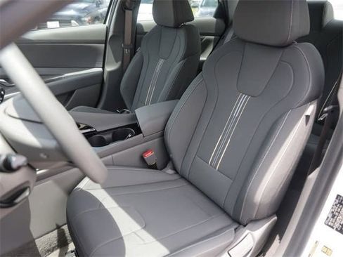 Certified 2025 Hyundai Elantra Blue image 9