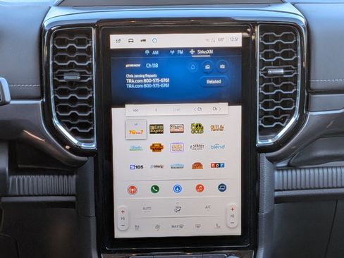 Used 2024 Ford Ranger Lariat w/ FX4 Off-Road Package image 17