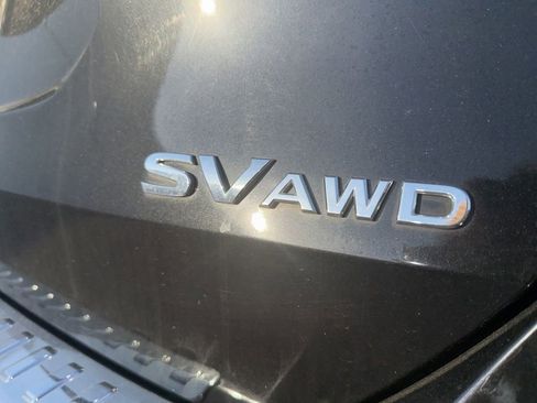 Used 2018 Nissan Rogue SV AWD/4WD image 12