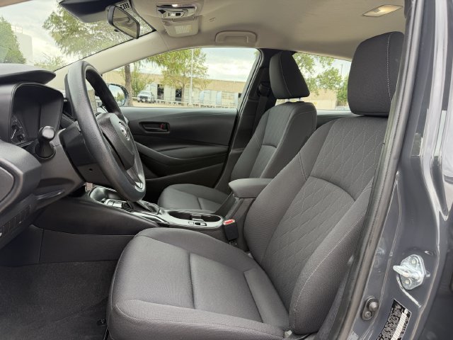 Used 2025 Toyota Corolla LE FWD image 22