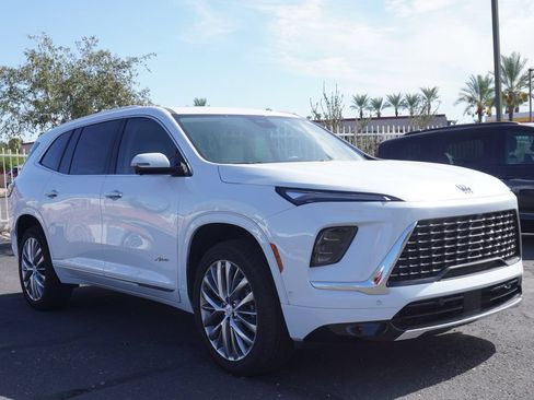 Used 2026 Buick Enclave Avenir w/ Super Cruise Package FWD image 5