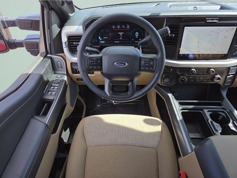 Used 2026 Ford F350 XLT w/ XLT Premium Package AWD/4WD image 4