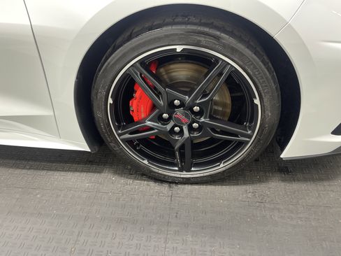 Used 2021 Chevrolet Corvette Stingray Preferred Cpe w/ Z51 Performance Package image 17