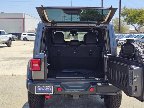 New 2026 Jeep Wrangler Unlimited Rubicon AWD/4WD image 7