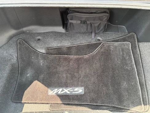 Used 2008 MAZDA MX-5 Miata Touring w/ Suspension Pkg image 37