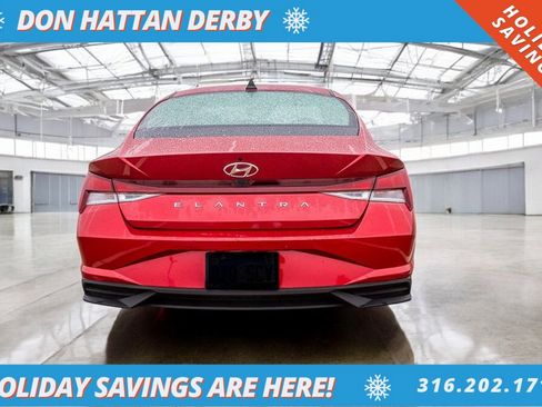 Used 2023 Hyundai Elantra SEL image 25